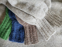 Last inn bildet i Galleri-visningsprogrammet, Strikket genser