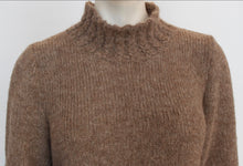 Last inn bildet i Galleri-visningsprogrammet, Strikket genser