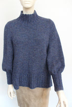 Last inn bildet i Galleri-visningsprogrammet, Strikket genser